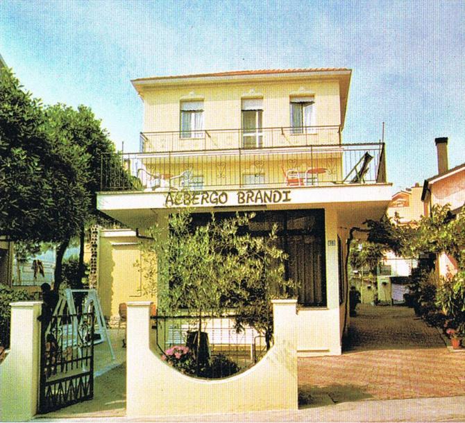 Albergo Villa-Brandi --- Pensione Completa --- 벨레지아아지마리나 외부 사진